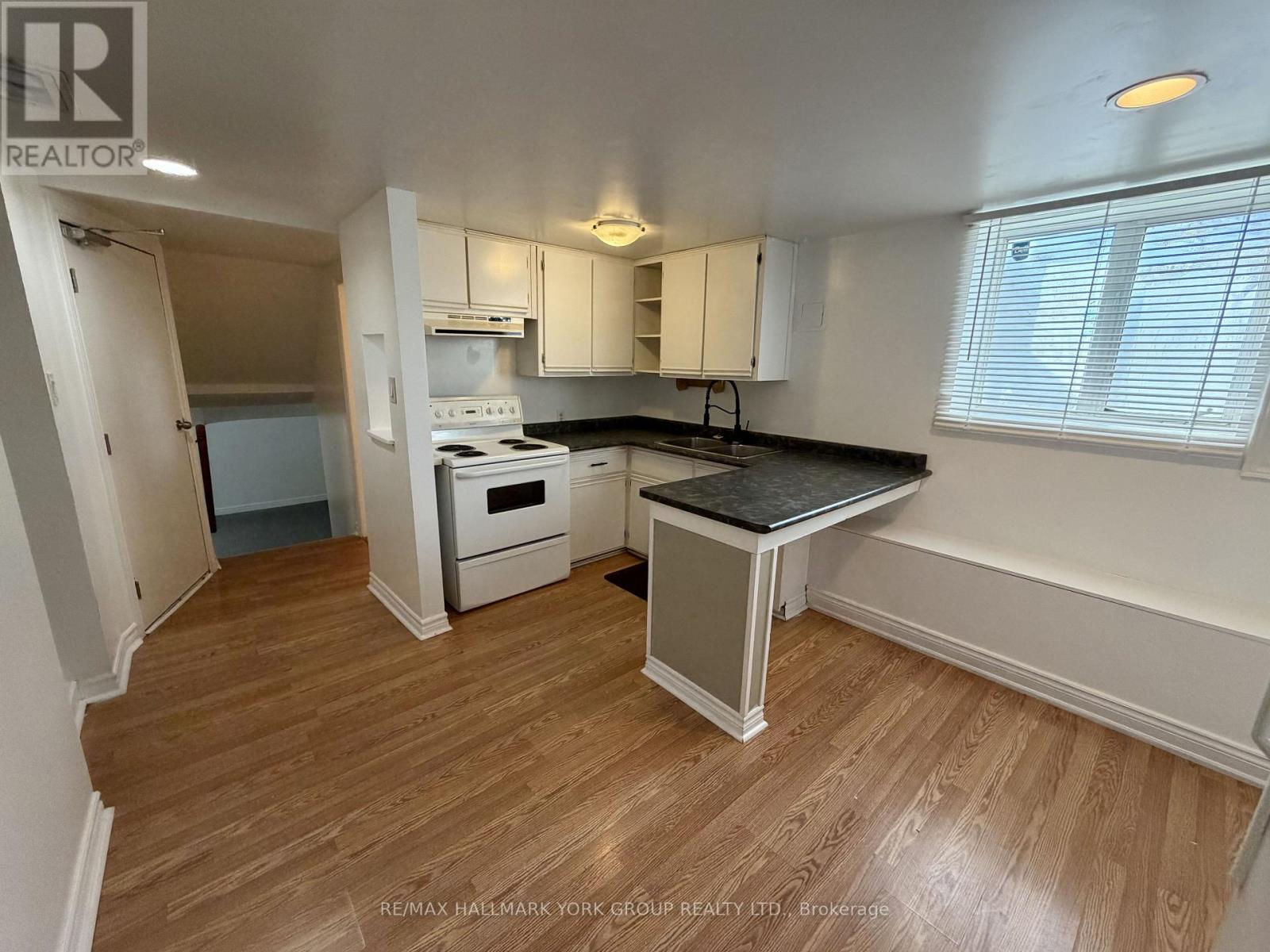 LOWER - 43 WALTER AVENUE, Newmarket (Bristol-London) — photo 2