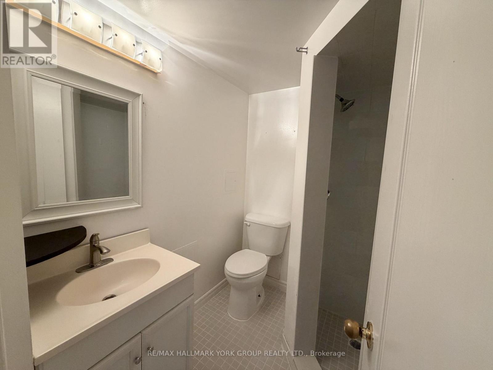 LOWER - 43 WALTER AVENUE, Newmarket (Bristol-London) — photo 4