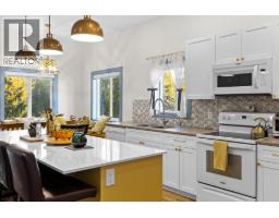 4614 June Springs Road, Kelowna, BC V1W4C8 Photo 38