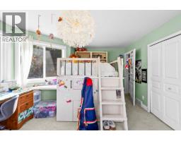 4614 June Springs Road, Kelowna, BC V1W4C8 Photo 32
