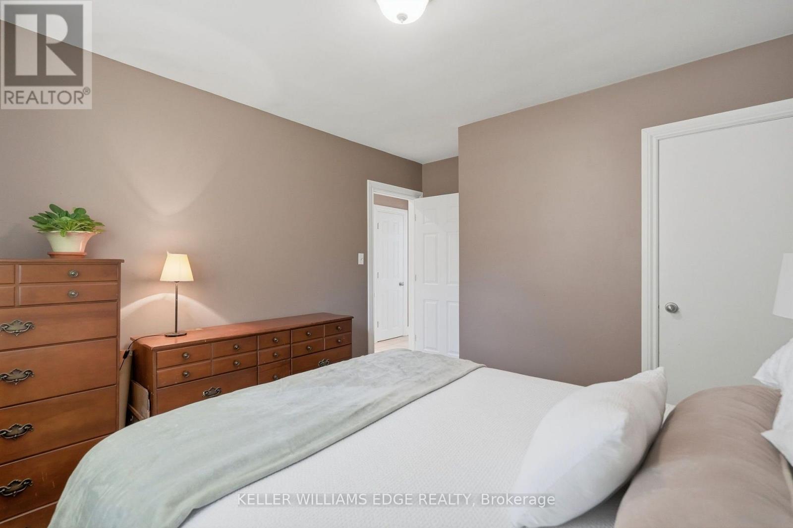660 Wickens Avenue, Burlington, ON photo 19