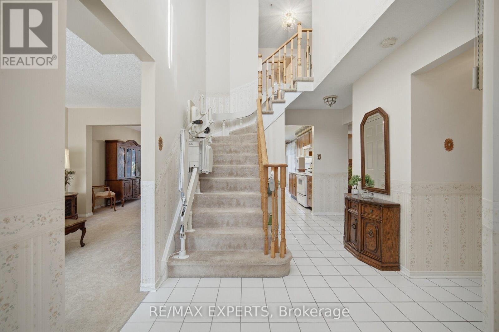 70 Peelton Heights, Brampton, ON photo 10