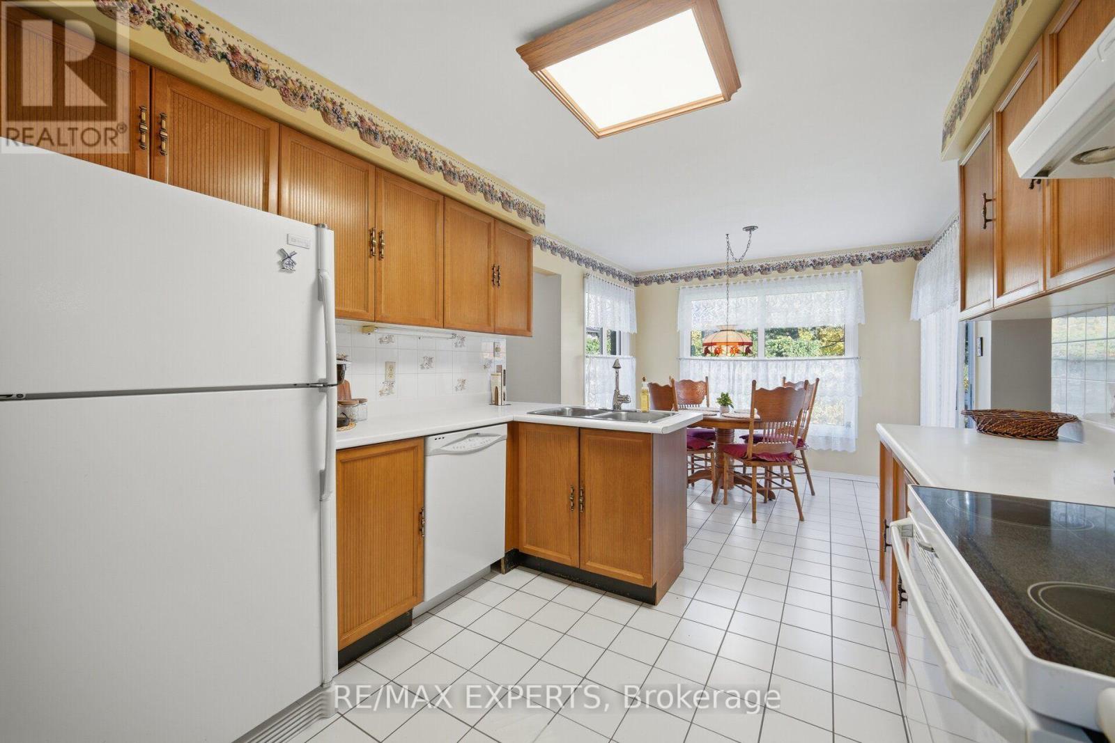 70 Peelton Heights, Brampton, ON photo 21