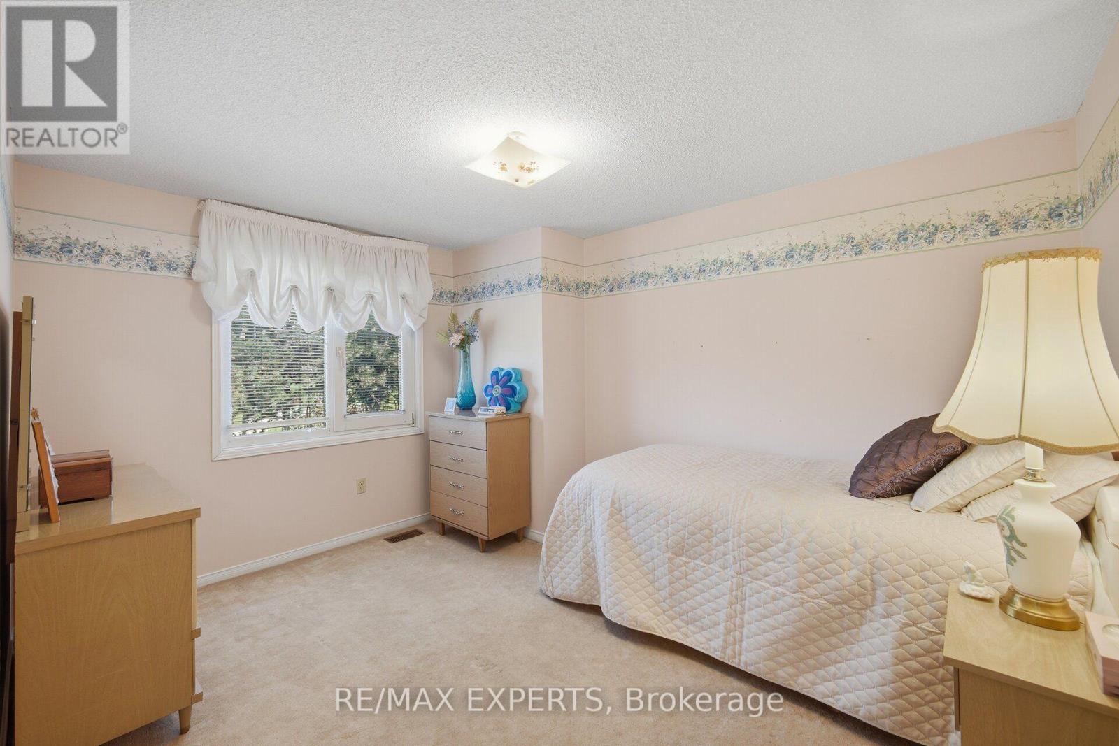 70 Peelton Heights, Brampton, ON photo 36