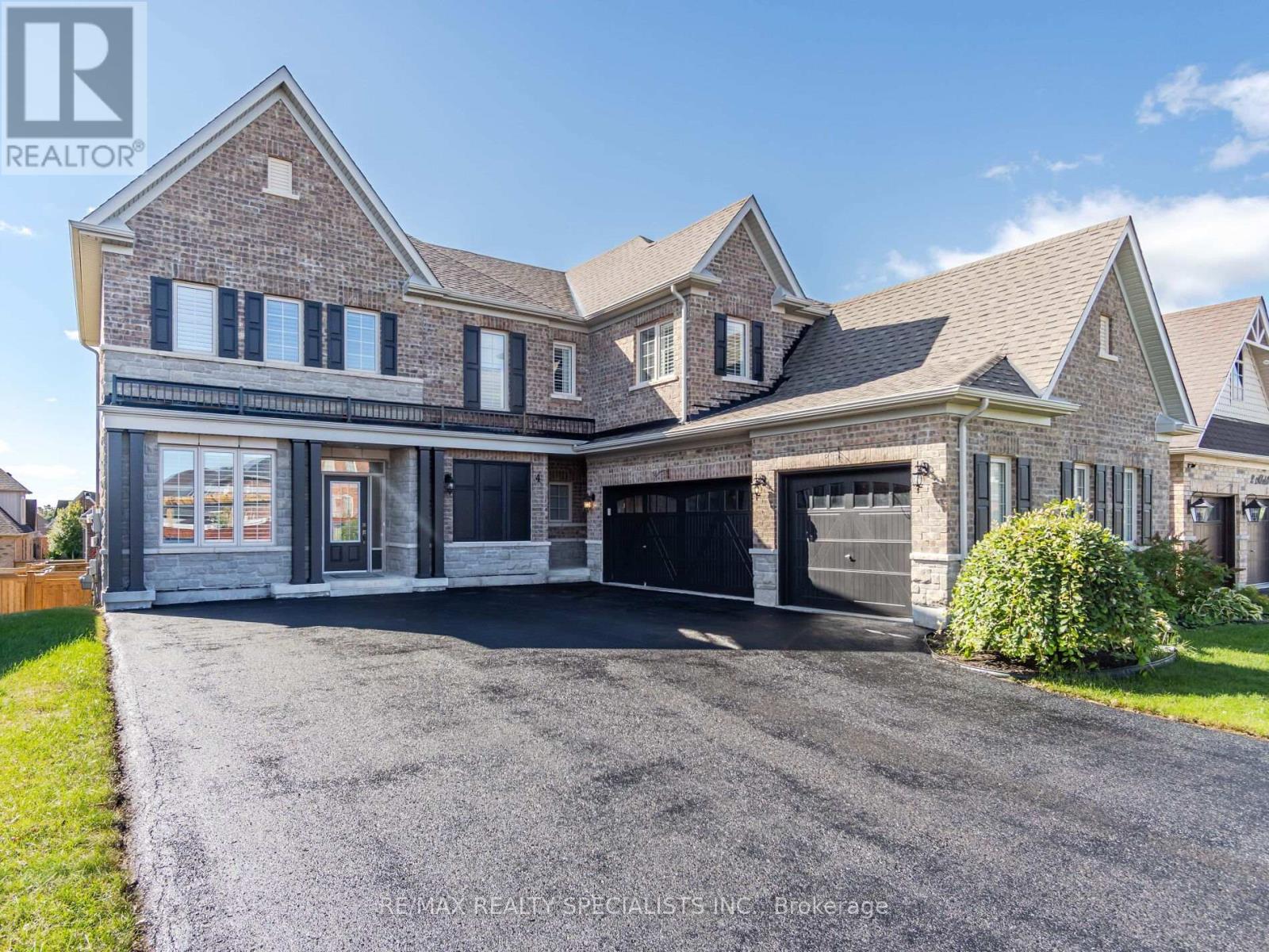 4 MITHCELL CRESCENT, Mono