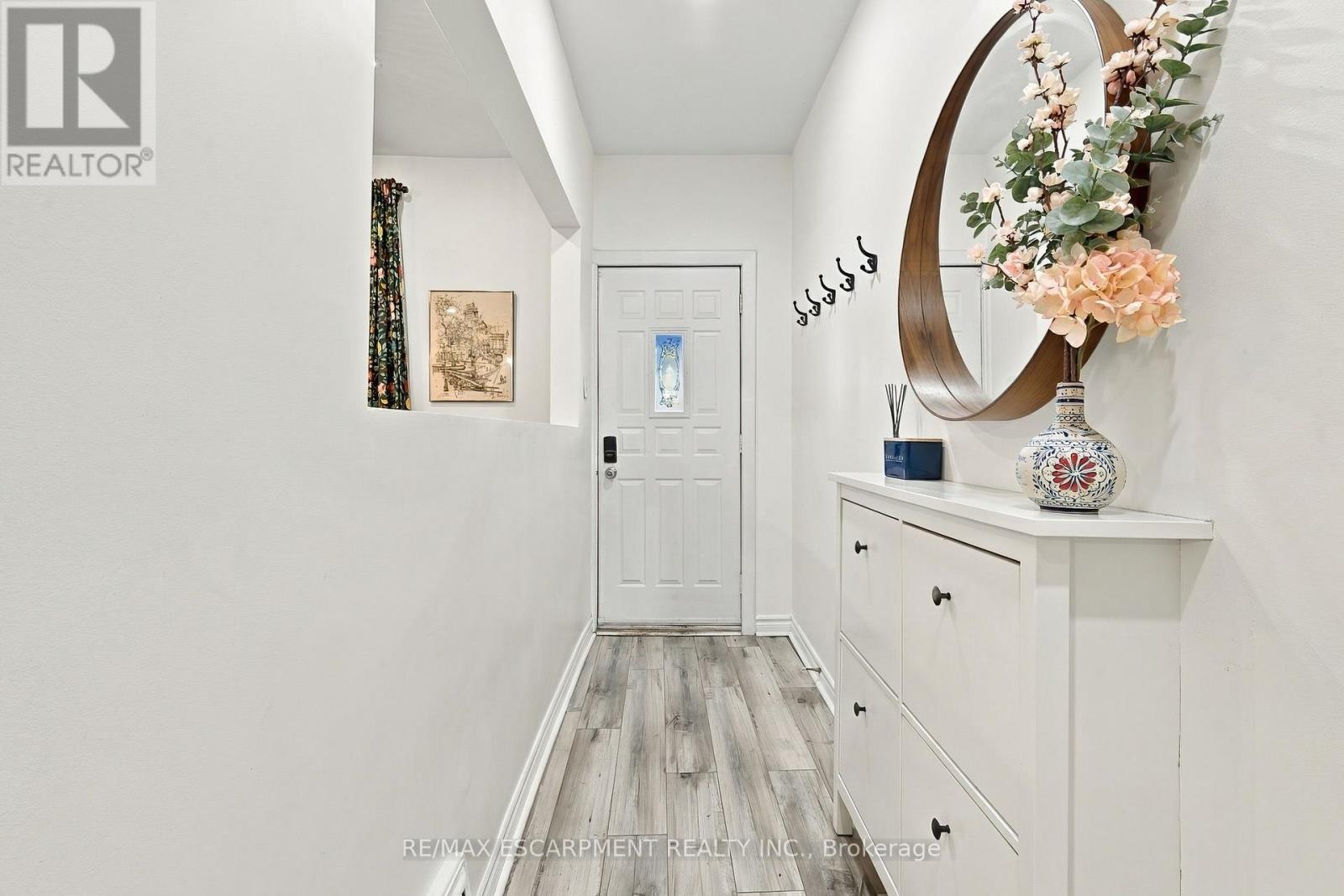 48 Francis Street, Hamilton, ON photo 7