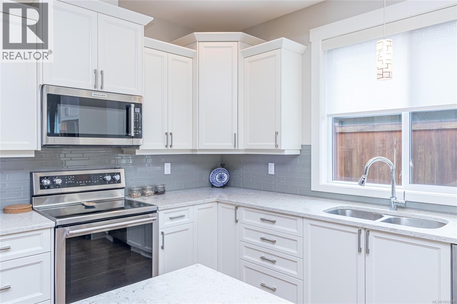 281 Bramble St, Parksville - Image 1