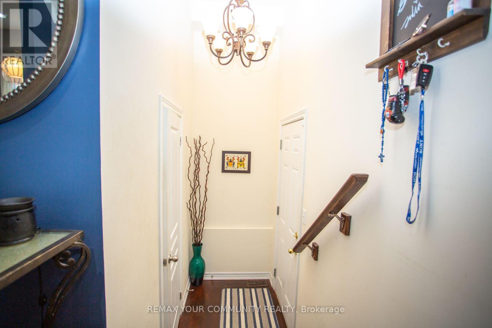 1 Victor Large Way, Orangeville, ON photo 7