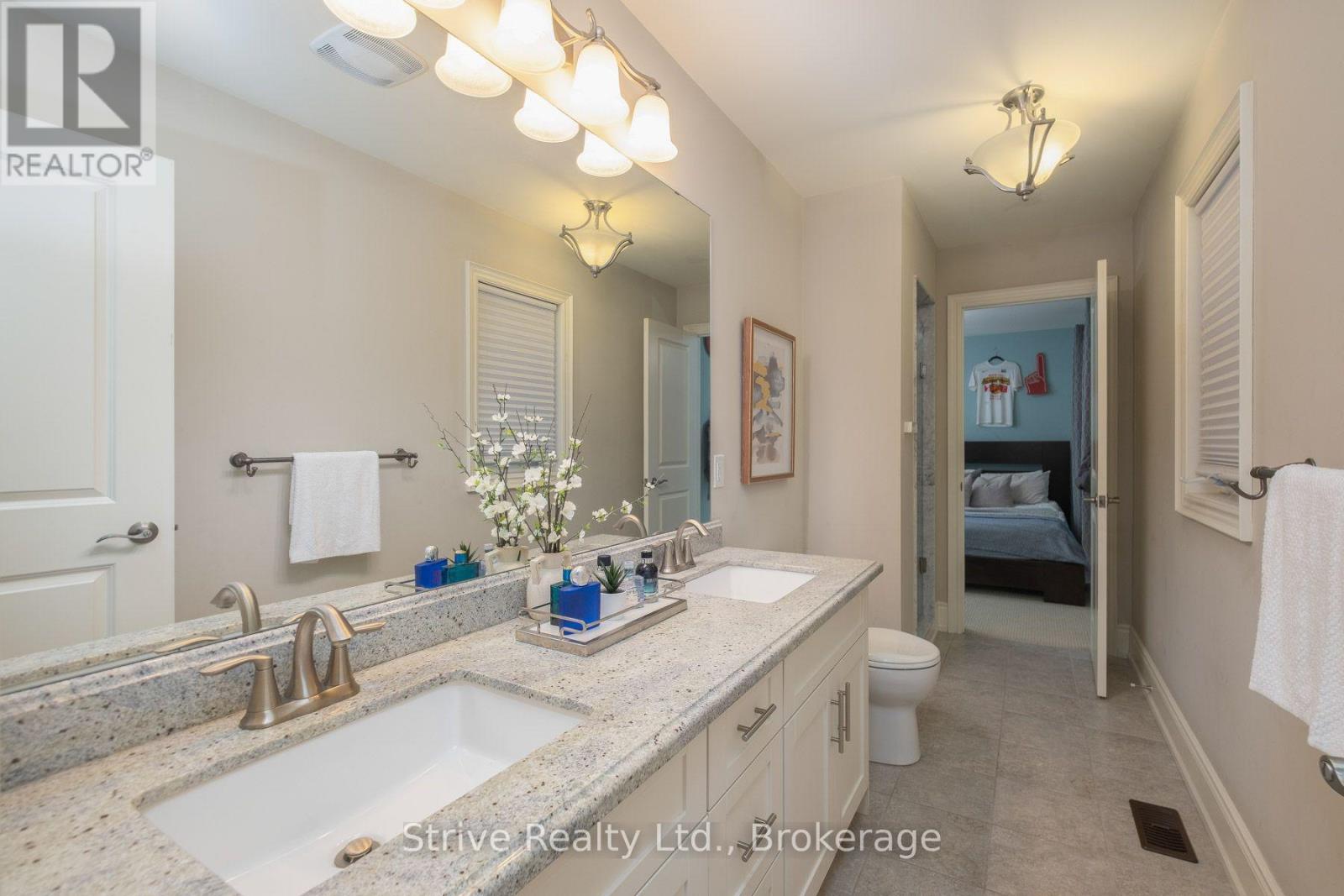 36 Serene Court, Whitby, ON photo 16