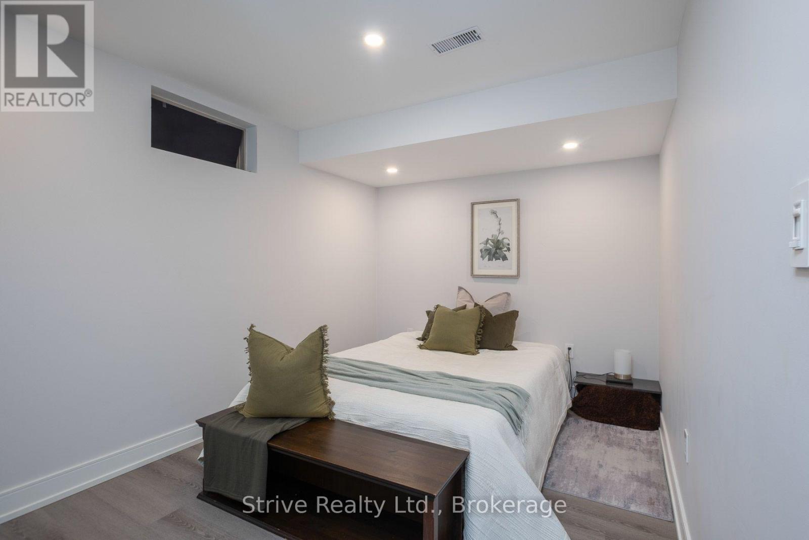 36 Serene Court, Whitby, ON photo 24