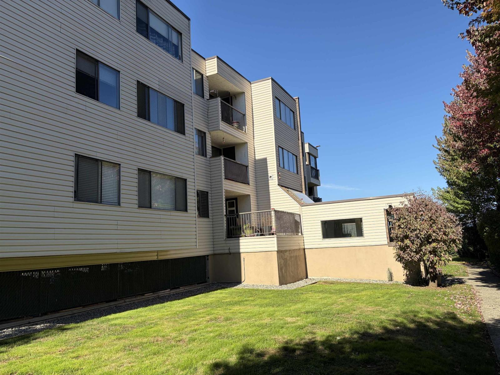 307 32733 BROADWAY EAST STREET, Abbotsford - Image 1