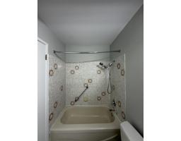 307 32733 Broadway East Street, Abbotsford, BC V2T4M9 Photo 11
