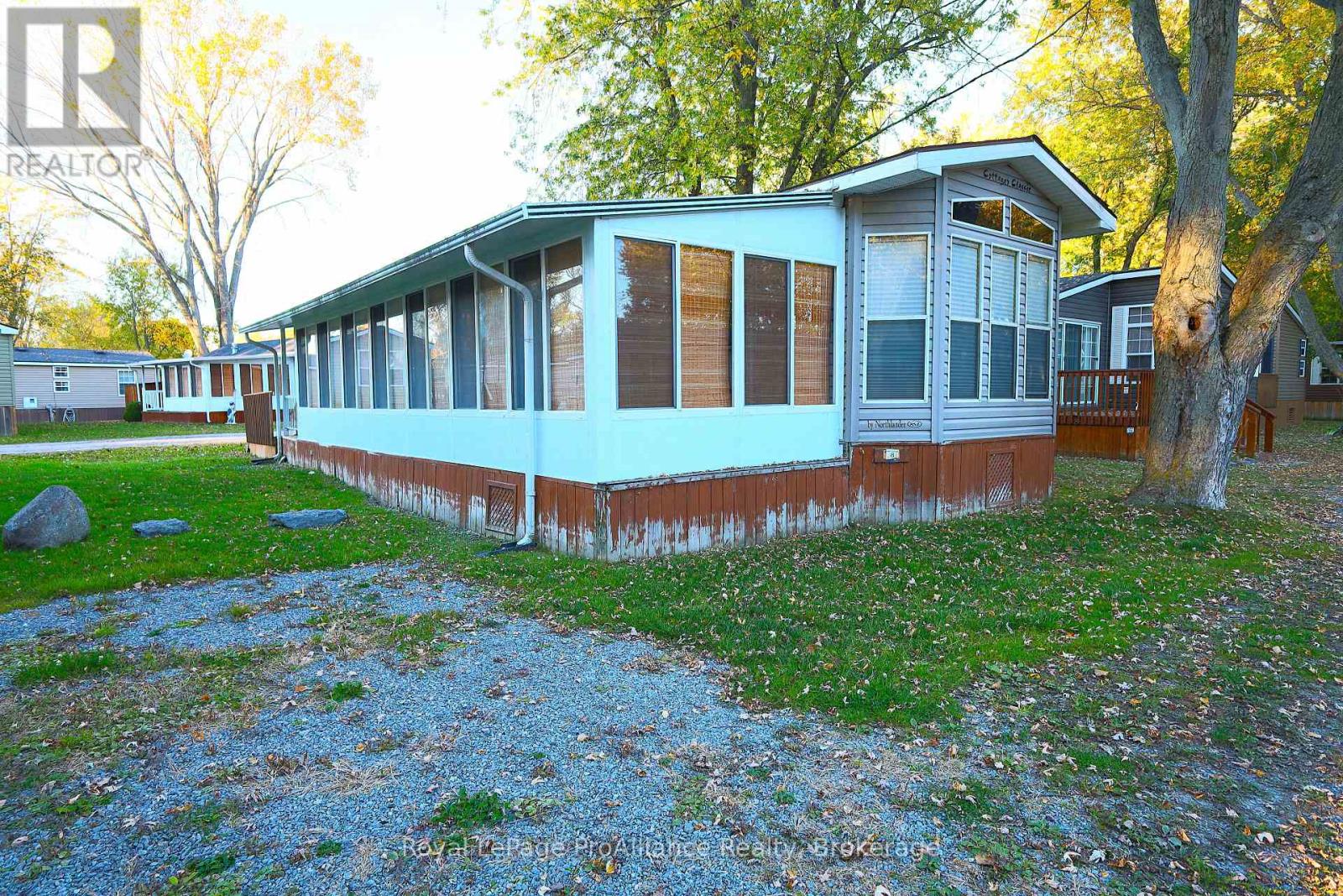 Forest Grove Lane, Prince Edward County, ON