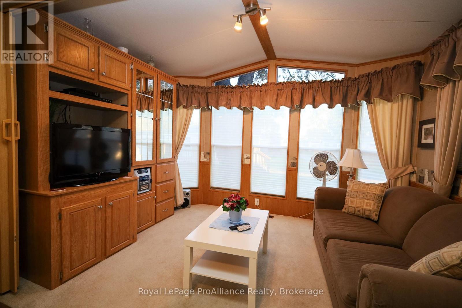 Forest Grove Lane, Prince Edward County, ON photo 14