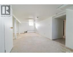 1302 1st Avenue Nw, Moose Jaw, SK S6H3N7 Photo 39