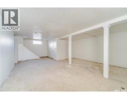 1302 1st Avenue Nw, Moose Jaw, SK S6H3N7 Photo 41
