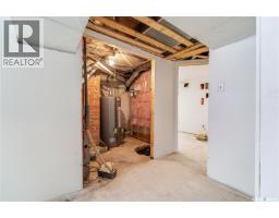 1302 1st Avenue Nw, Moose Jaw, SK S6H3N7 Photo 49