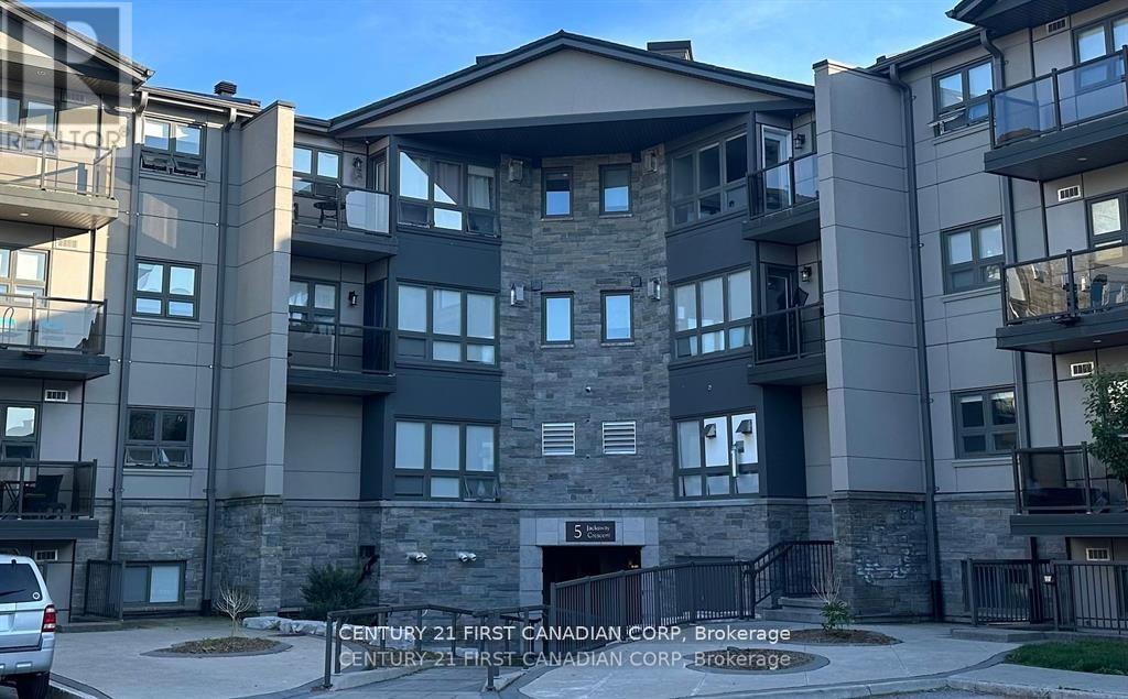 2 bedroom Single Family exterior, 208- 5 Jacksway Crescent, London North (North G), Ontario