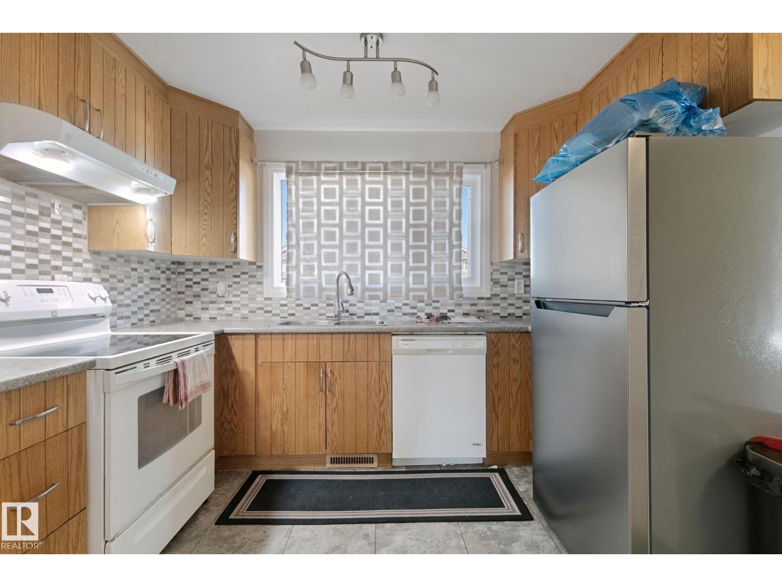 7332 149A Avenue NW, photo 12