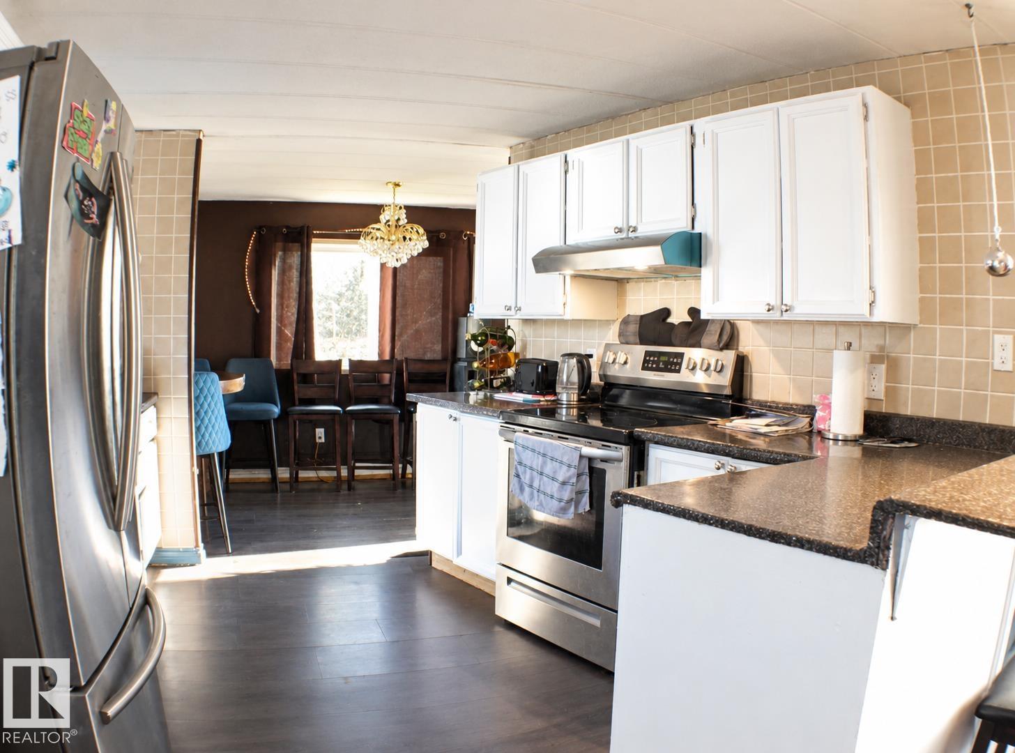 11 Willow Park Estate, Leduc — photo 9