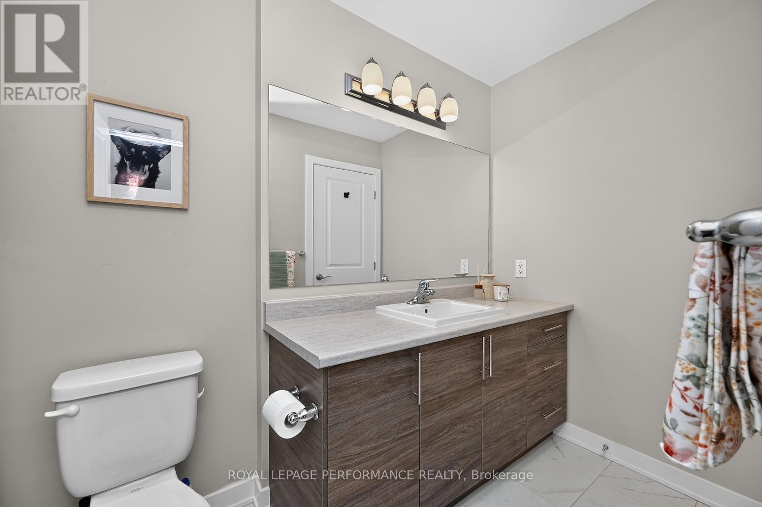 1016 Kijik Crescent