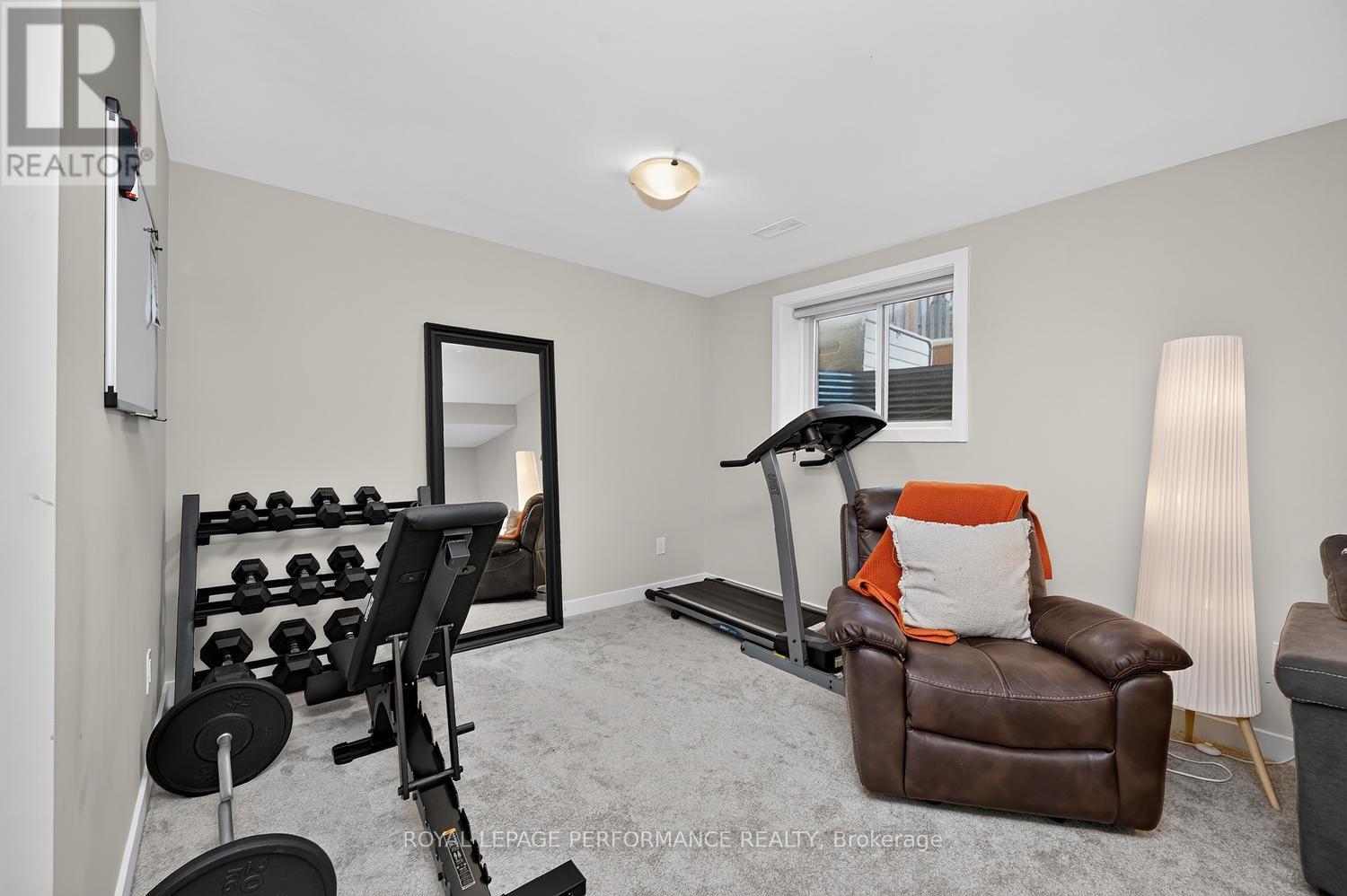 1016 Kijik Crescent