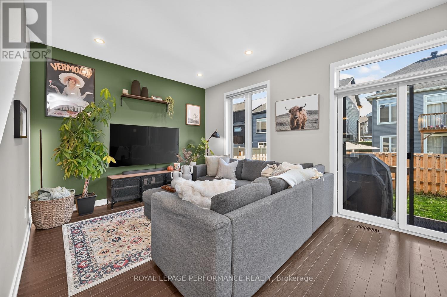 1016 Kijik Crescent