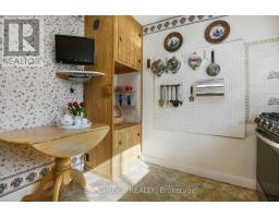 Bathroom - 1012 Panet Street, Ottawa, ON K1Z6E9 Photo 8