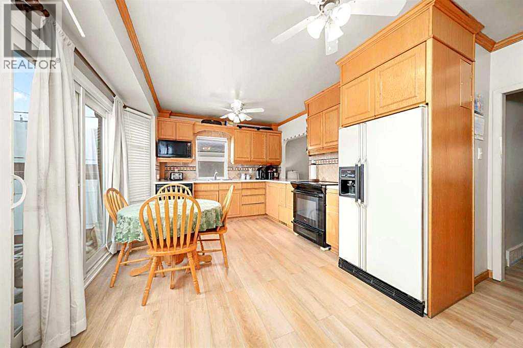 311 33 Avenue NE photo 5