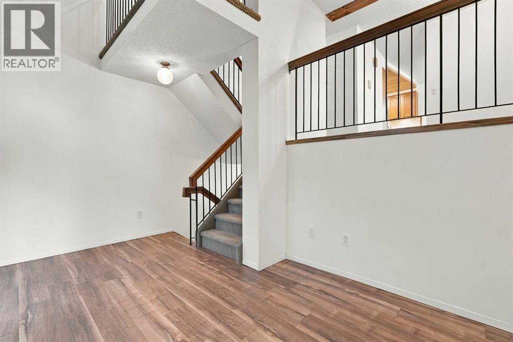 69 Glamis Gardens SW photo 13