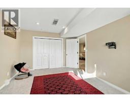 15 Inkster Close, Red Deer, AB T4R0A7 Photo 31