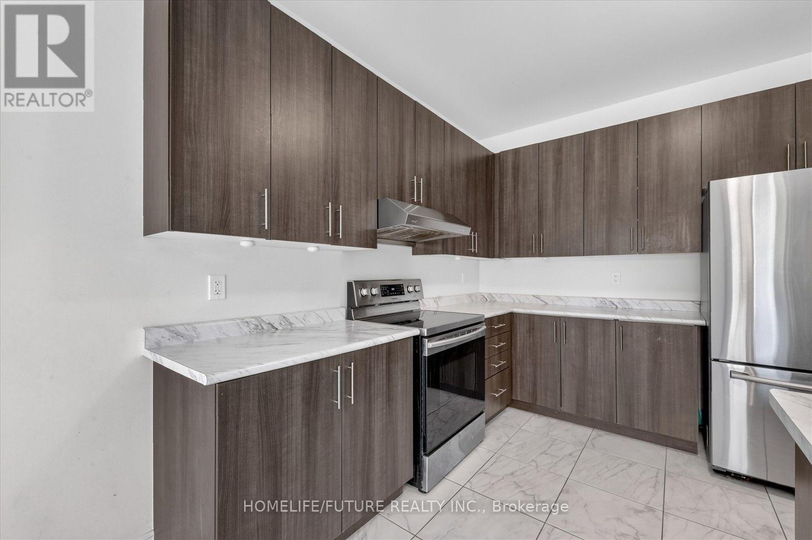 2548 BANDSMAN CRESCENT - 13