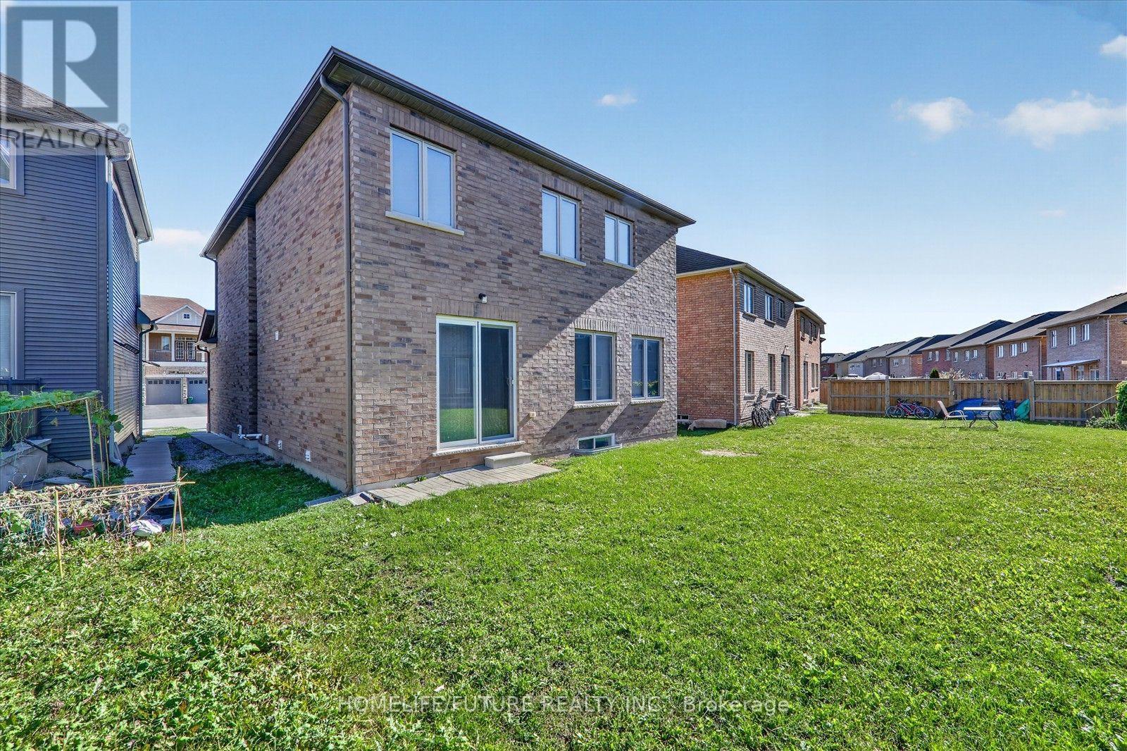 2548 BANDSMAN CRESCENT - 37