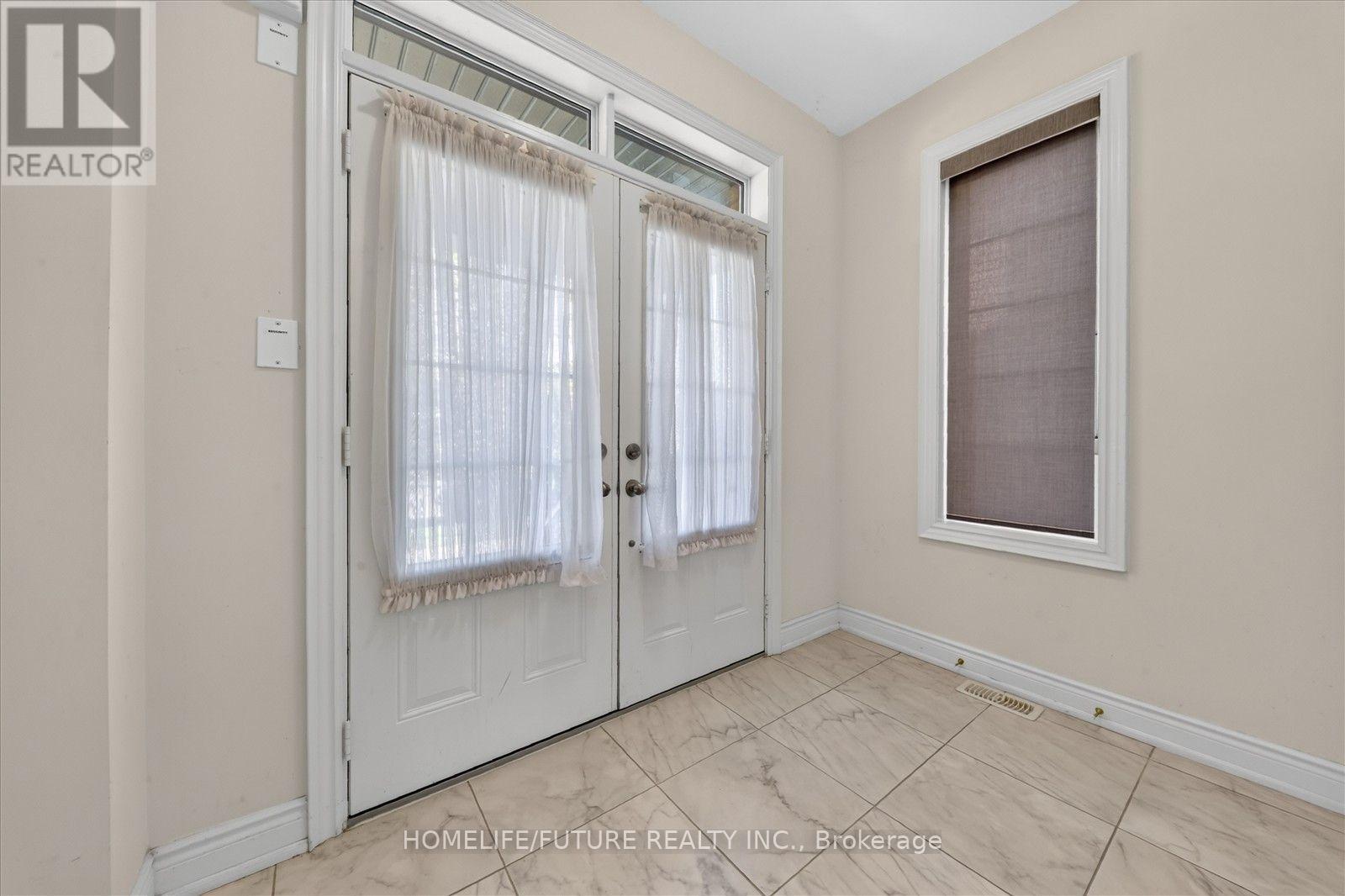 2548 BANDSMAN CRESCENT - 4