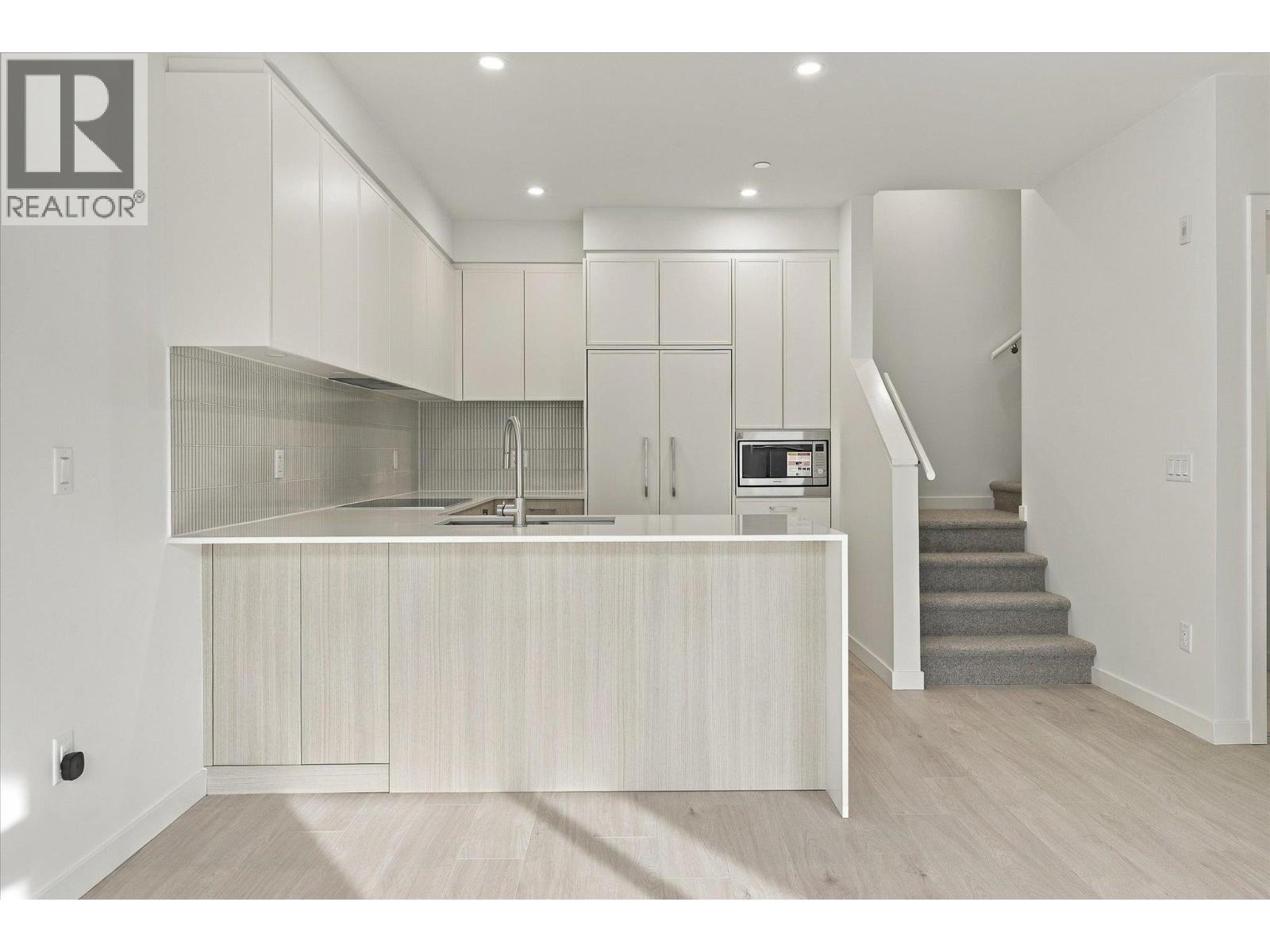 110 954 LYTTON STREET, North Vancouver - Image 1