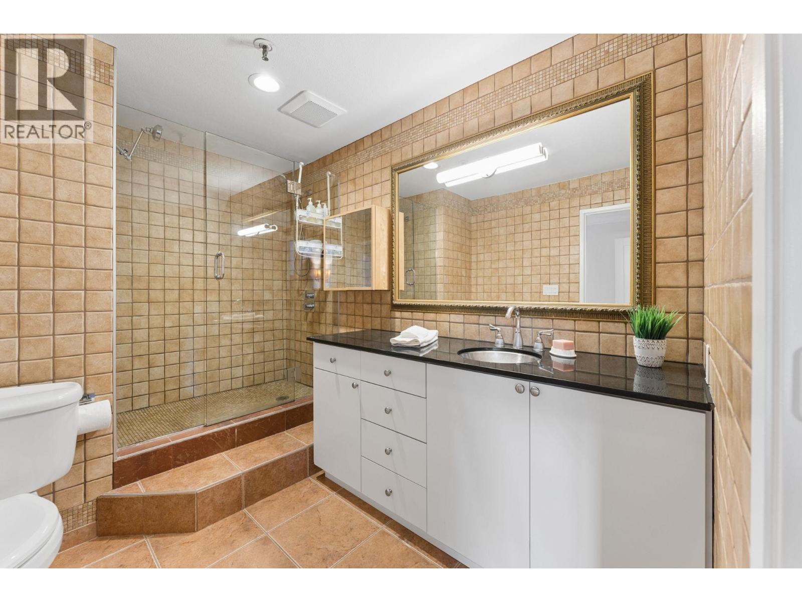 3 Bed, 2 Bath House for Sale in Vancouver – A3 1100 W 6TH AVENUE, Vancouver – MLS# R3178139 - Image 23