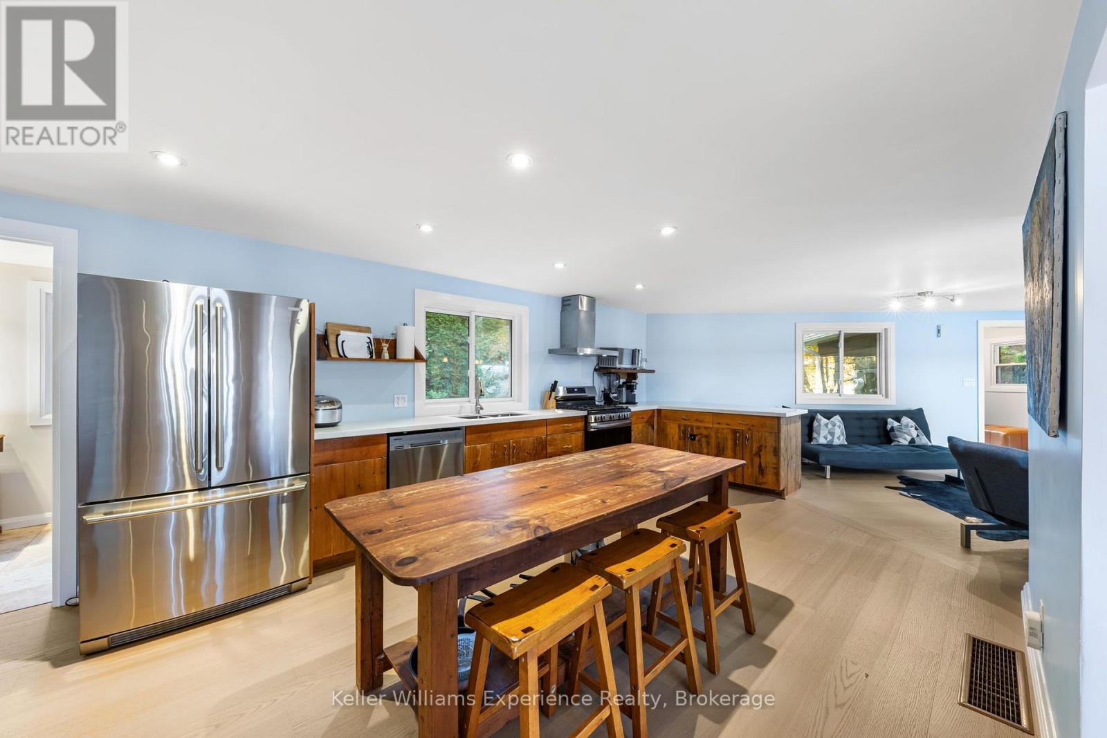 21 Lakeview Crescent, Tiny photo 13