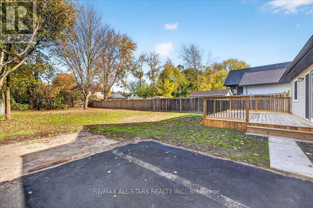 230 BAYVIEW AVENUE - 45