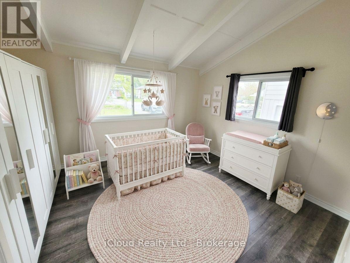 172 Silas Boulevard, Georgina, ON photo 3