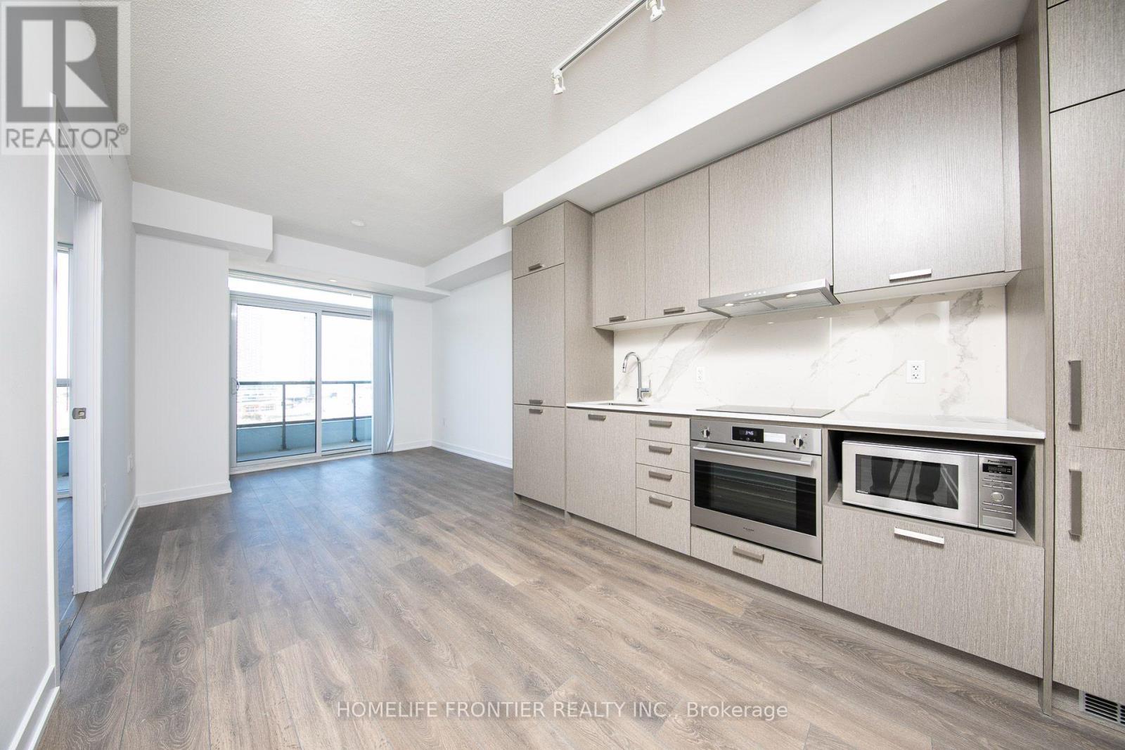 1712 - 38 HONEYCRISP CRESCENT, Vaughan (Vaughan Corporate Centre)