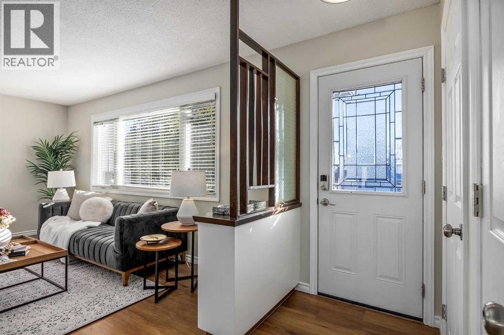 907 Canfield Crescent SW, Calgary — photo 4