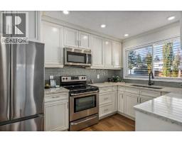 Laundry room - 907 Canfield Crescent Sw, Calgary, AB T2W1K5 Photo 12