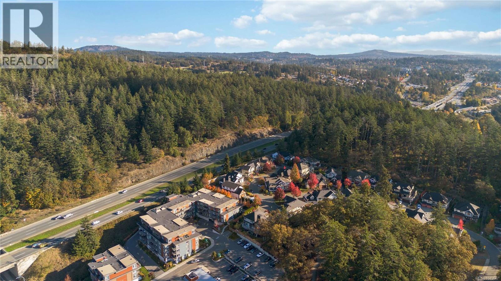 424 Nursery Hill Dr, View Royal - Image 1