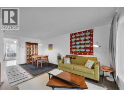 4pc Bathroom - 35 Berkley Court Nw, Calgary, AB T3K1B7 Photo 6