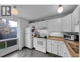 Storage - 35 Berkley Court Nw, Calgary, AB T3K1B7 Photo 11