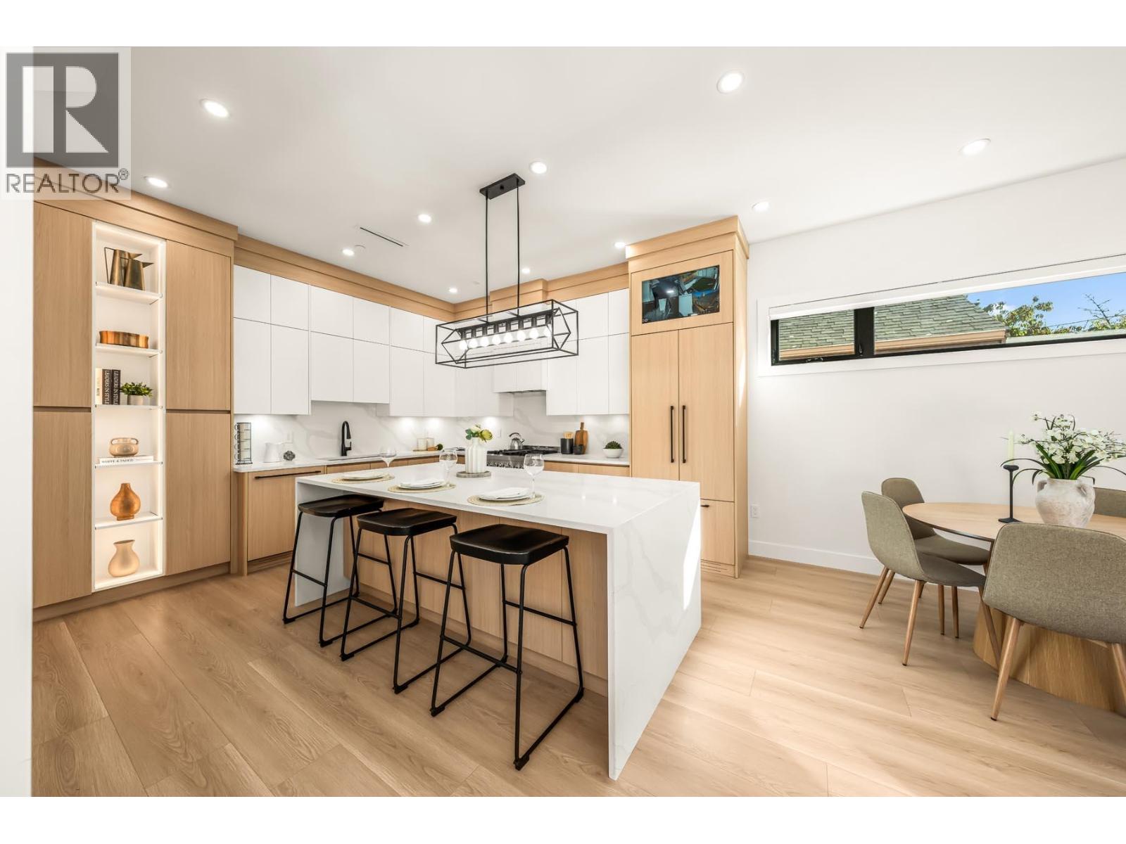 3 Bed, 3 Bath House for Sale in Vancouver – 2 2686 MCGILL STREET, Vancouver – MLS# R3177819 - Image 9