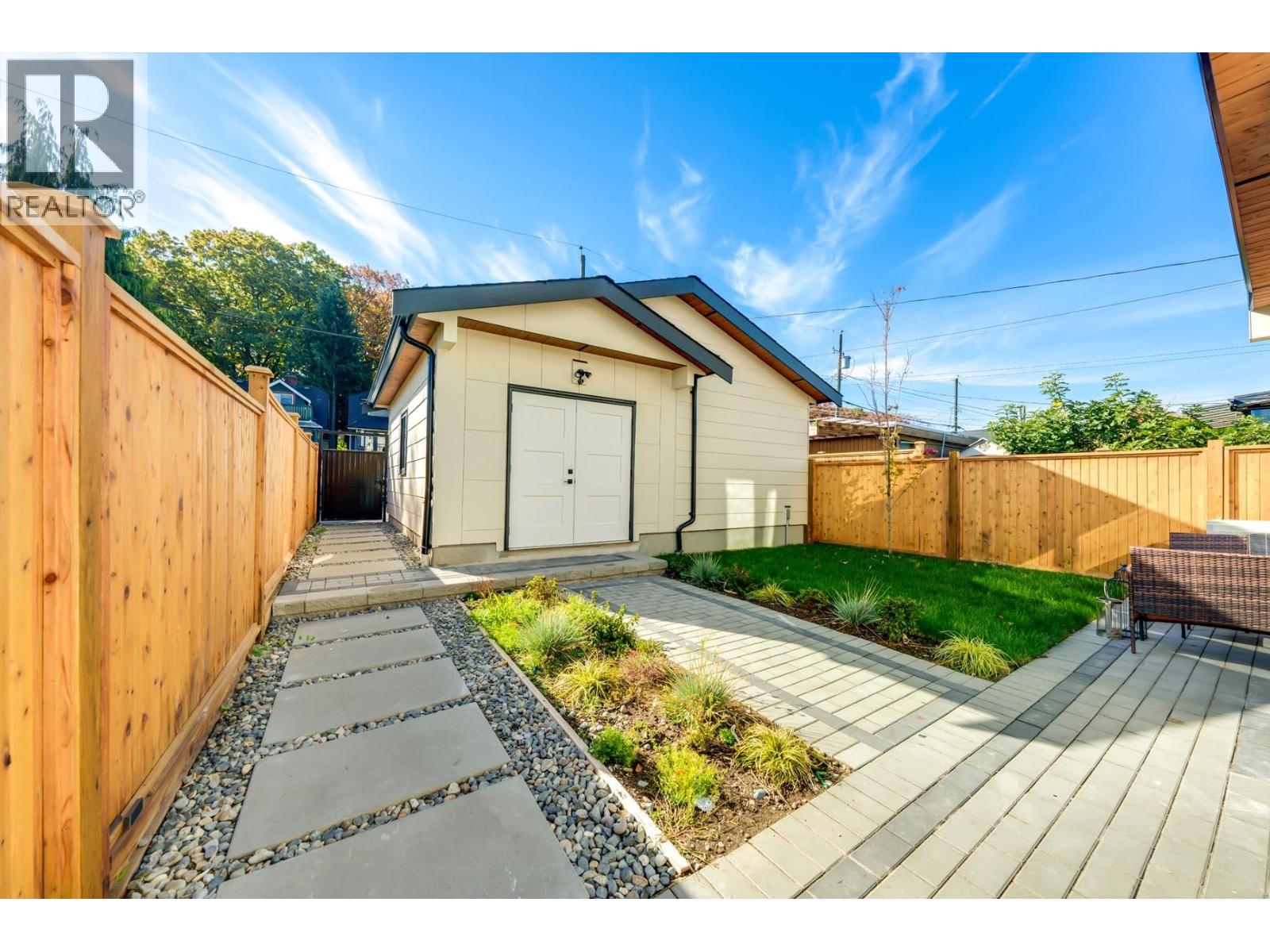 3 Bed, 3 Bath House for Sale in Vancouver – 2 2686 MCGILL STREET, Vancouver – MLS# R3177819 - Image 21