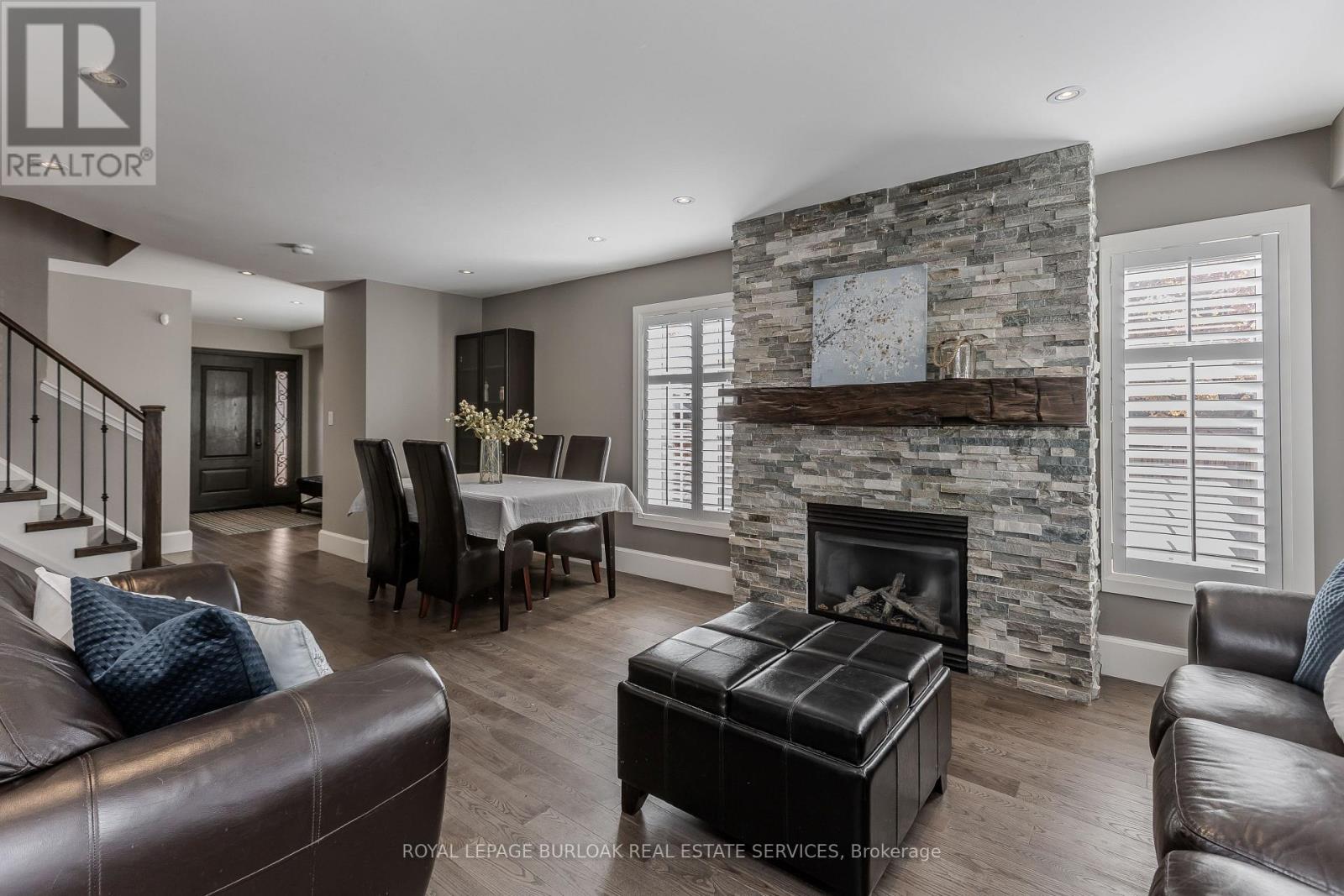 2248 Elmside Crescent, Burlington, ON photo 3