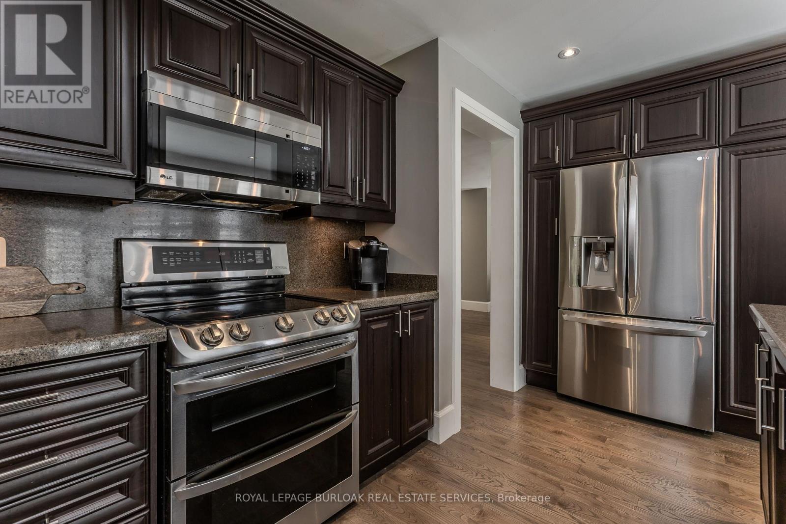 2248 Elmside Crescent, Burlington, ON photo 9