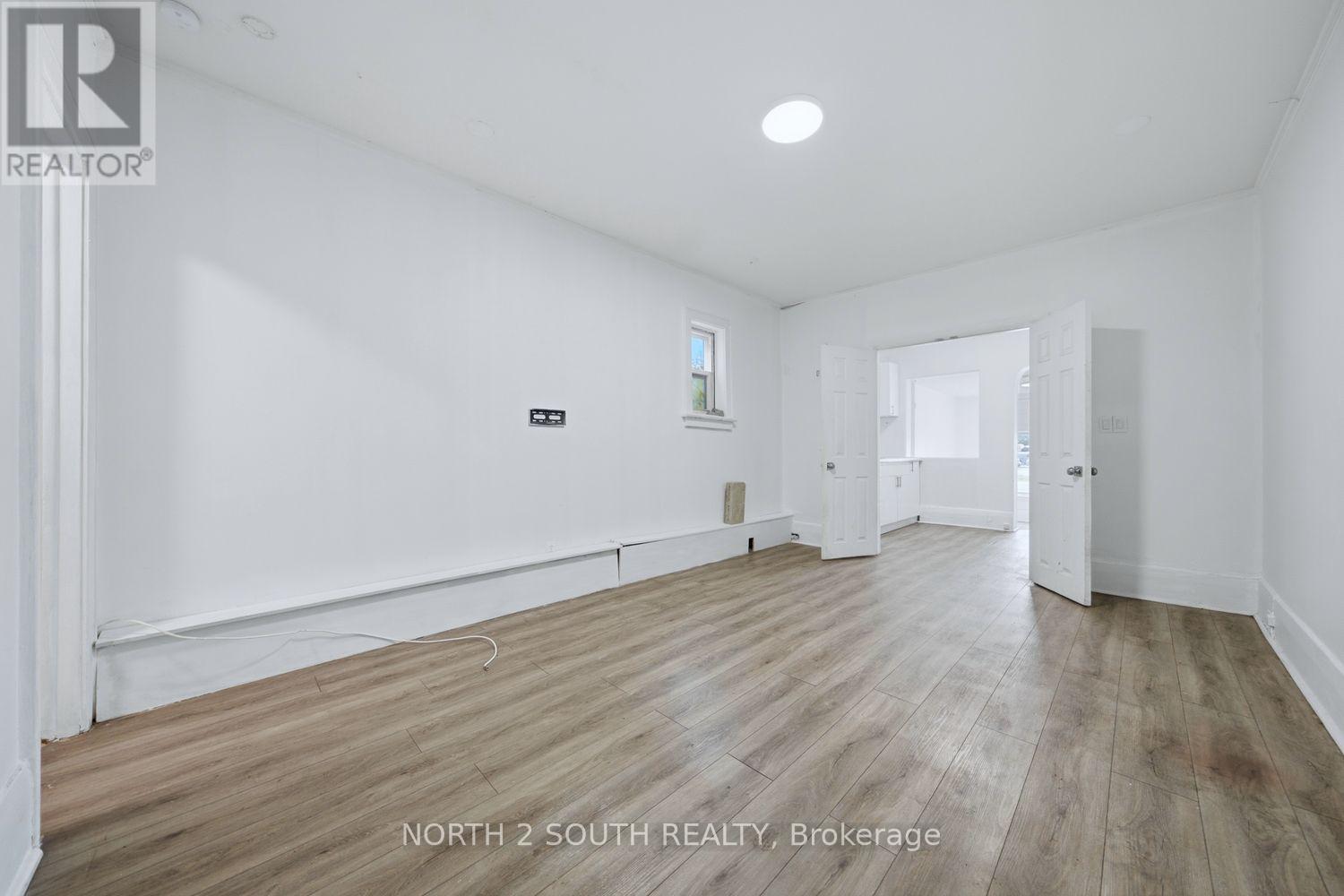 880 Dundas Street East, London East, ON photo 11